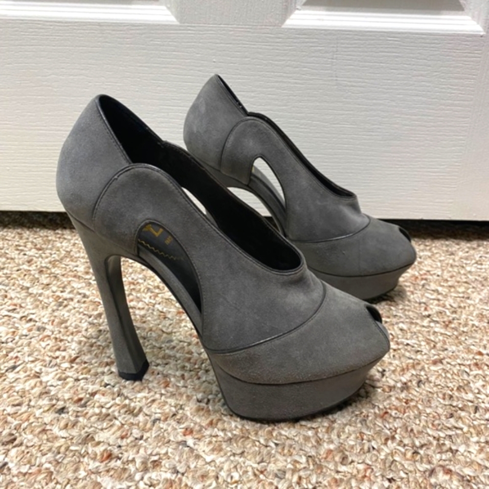 Yves Saint Laurent suede peep toe pump
